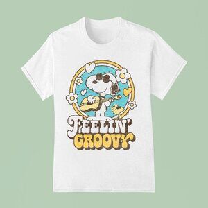 Peanuts - Feelin Groovy Snoopy And Woodstock Lights Shirt 169